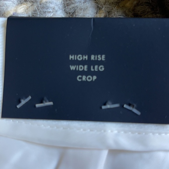 Banana Republic High rise wide leg cropped corduroy pant - Picture 3 of 5